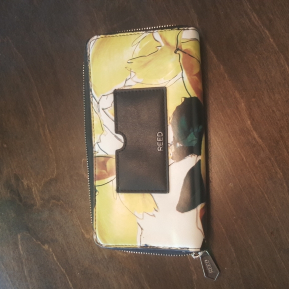 REED Zip Round Floral Wallet
